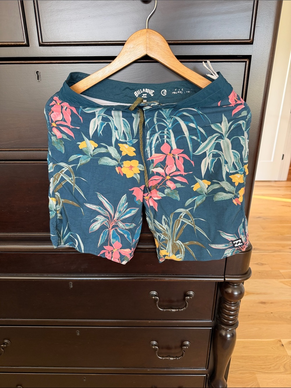 Billabong Teal Floral Men’s Board Shorts with Pink & Yellow Accents